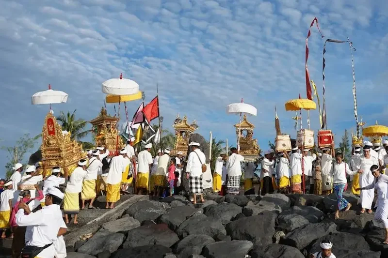 Jenis-Jenis Upacara Adat di Indonesia