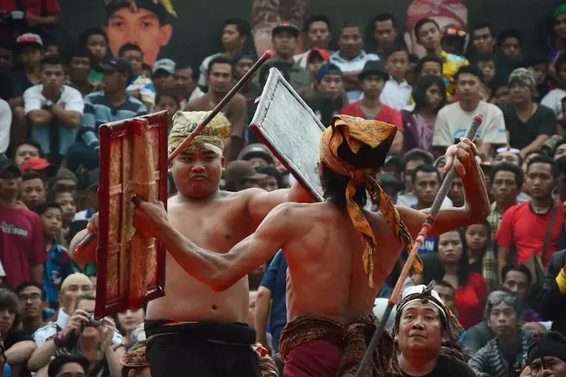 Pentingnya Melestarikan Tradisi Unik di Indonesia